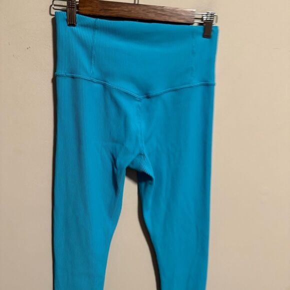 Athleta Elation Rib Tight In Blue- Size Medium - Picture 4 of 7